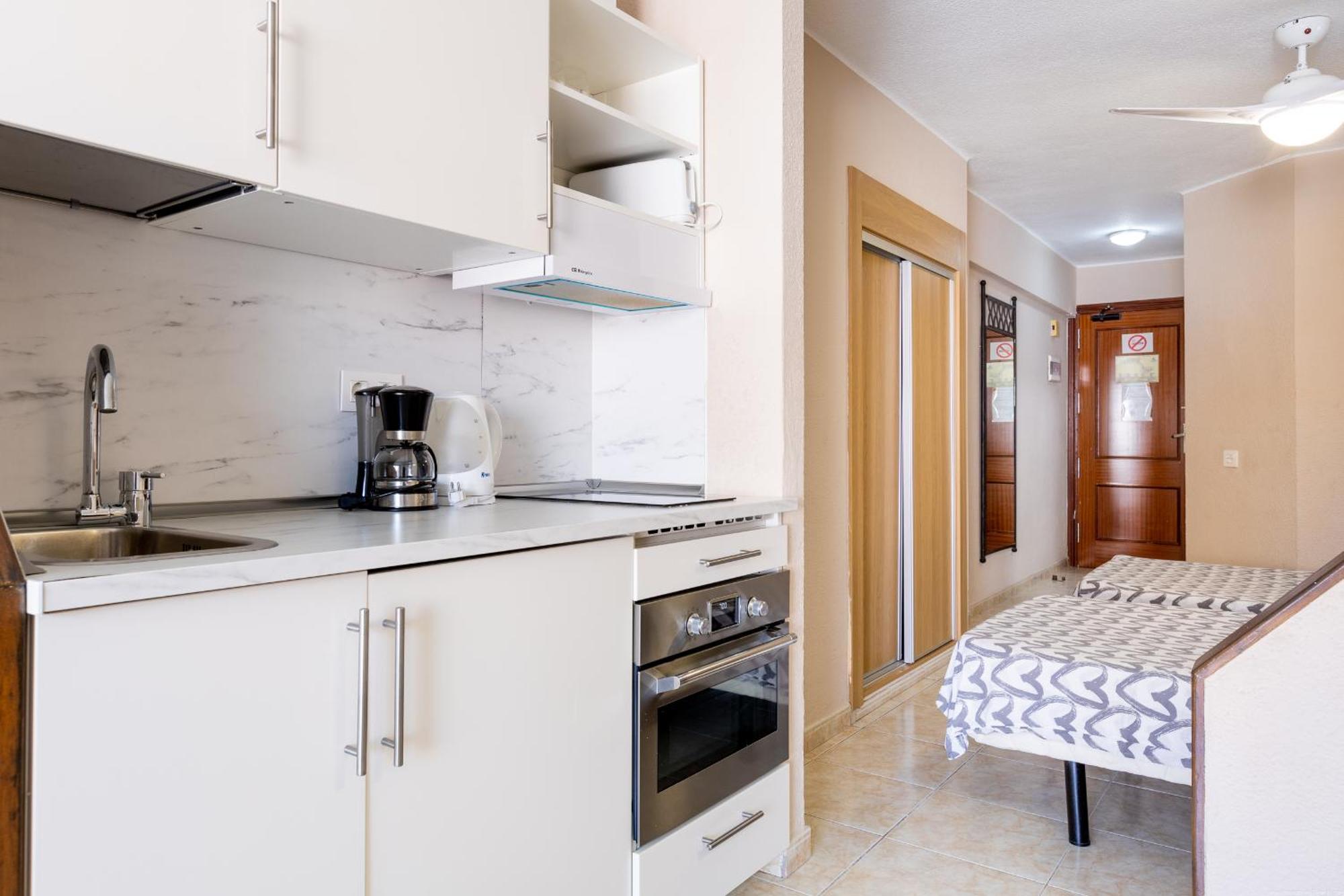 Studio In San Eugenio Адехе Екстериор снимка