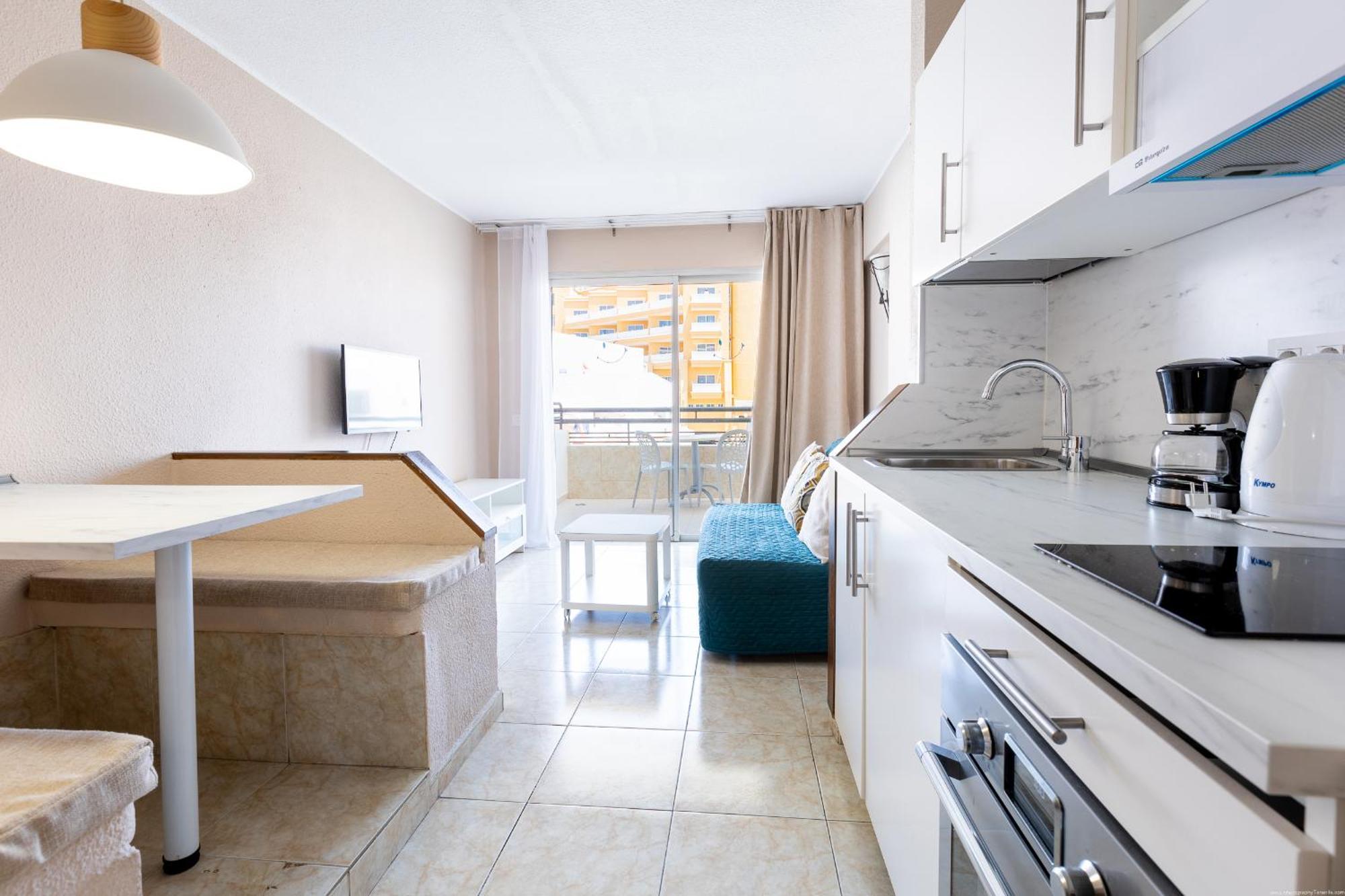 Studio In San Eugenio Адехе Екстериор снимка